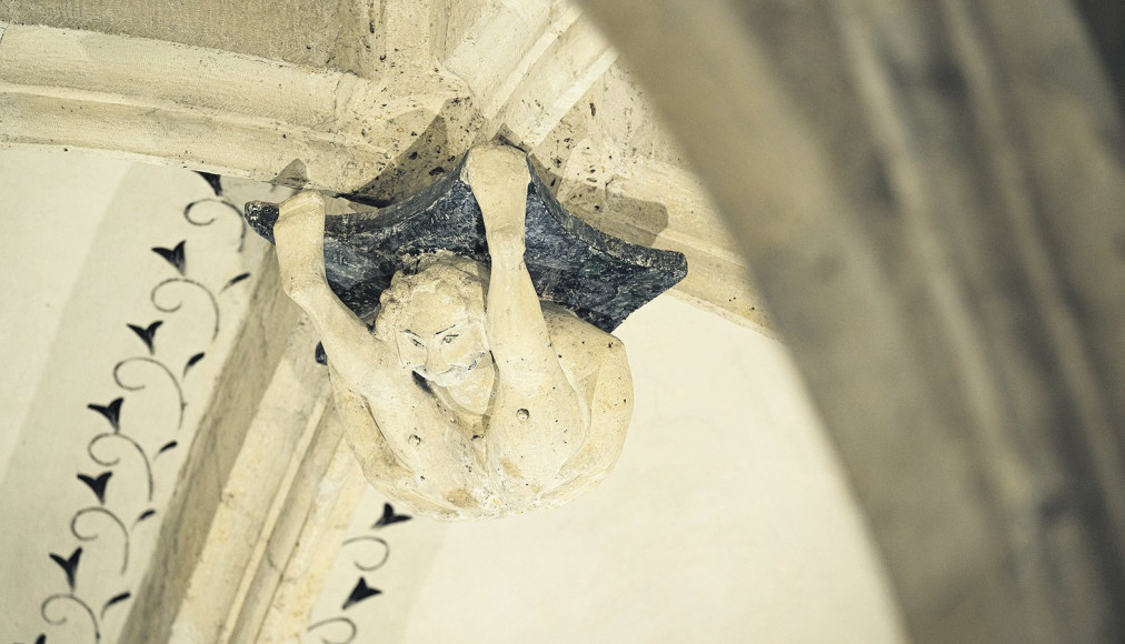 A Orbe, un personnage surprenant dans une église / © Jean-Bernard Sieber