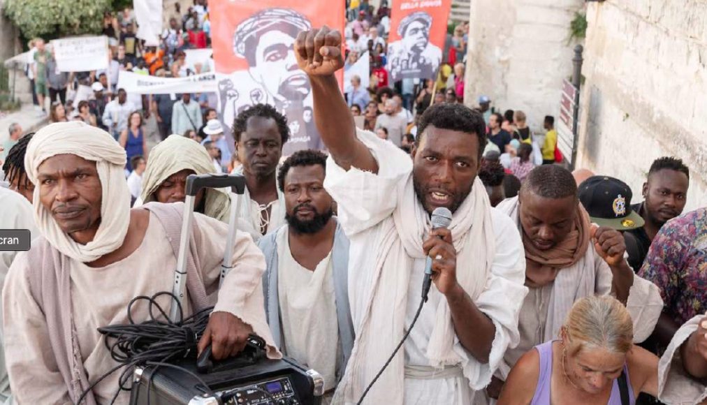 Dans Le Nouvel Evangile, un activiste camerounais est dépeint en Christ contemporain. / © DR