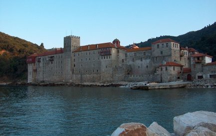 Le monastère d&#039;Esphigmenou sur le Mont Athos, Grèce / © Wikimedia Commons / Asgozzi / CC-BY-SA-3.0