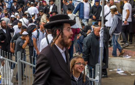 Le pèlerinage sur la tombe de Rabbi Nachman de BratslRabbi Nachman de Bratslav, le fondateur du mouvement hassidique de Bratslav, est très prisé par les juifs orthodoxes. / IStock